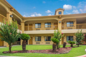  Americas Best Value Inn & Suites Tomball  Томбал